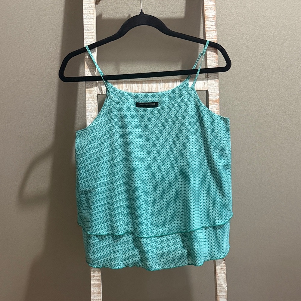 Banana Republic Women's Teal Patterned Sleeveless Top